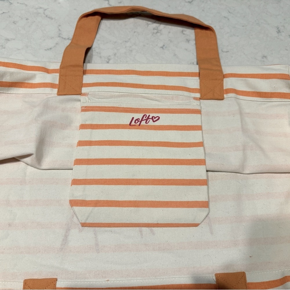 LOFT Vibrant Peach/Light Orange and Cream Tote for Summer & Weekend Adventures - Picture 4 of 5